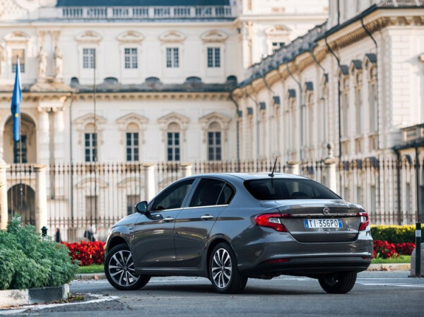 Fiat-Tipo-2016-1280-1c.jpg