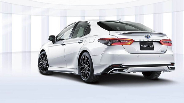 toyota-camry-modellista-rear-three-quarters.jpg