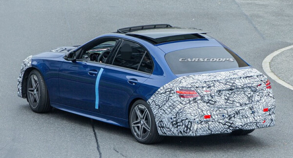 2022-mercedes-c-class-spied-less-camo-13.jpg