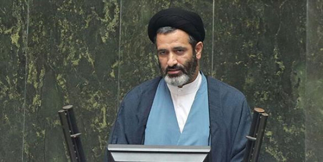 اخذ مالیات سنگین از دلالان و واسطه گران بازار خودرو ی کشور