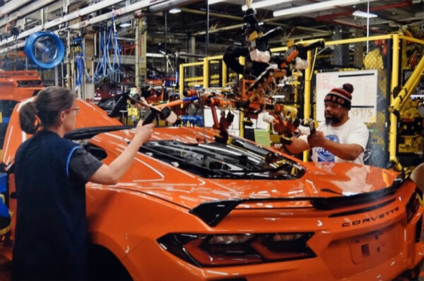 2021-chevrolet-corvette-production-56.jpg