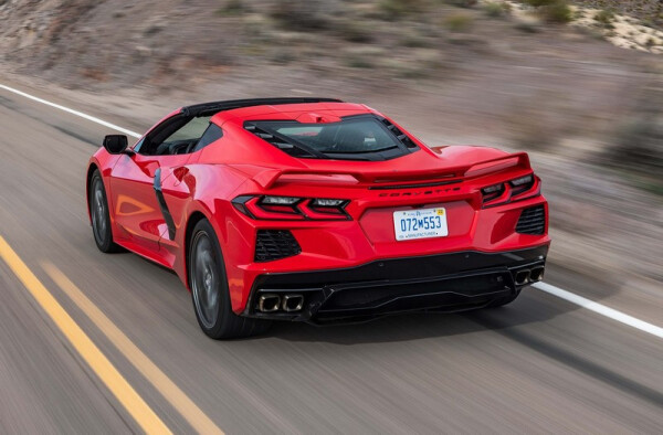 2021-chevrolet-corvette-stingray-.jpg