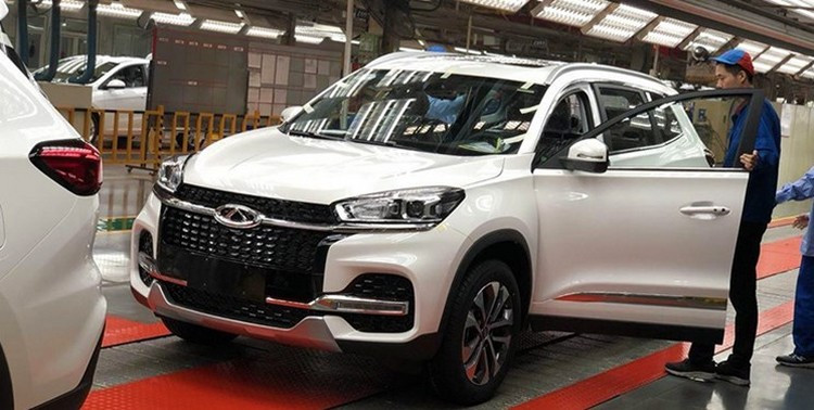 فروش خودروی چینی 450 میلیونی به قیمت 990 میلیون تومان در ایران