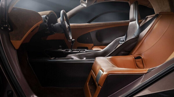 1995-mclaren-f1-gooding-and-company-auction-2020-cockpit.jpg