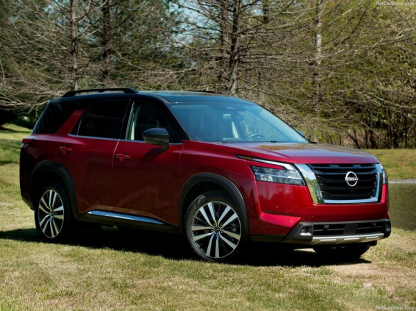 Nissan-Pathfinder-2022-1280-01.jpg