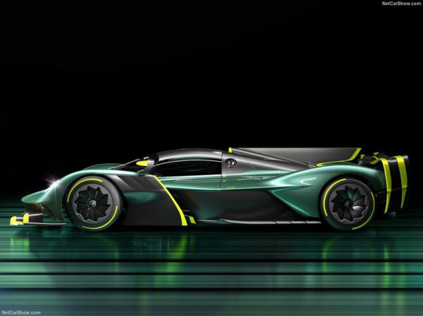 Aston_Martin-Valkyrie_AMR_Pro-2022-1280-04.jpg