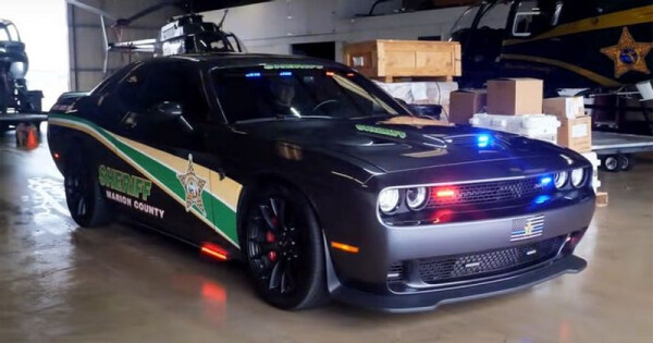 Challenger-SRT-Hellcat-quarter.jpg