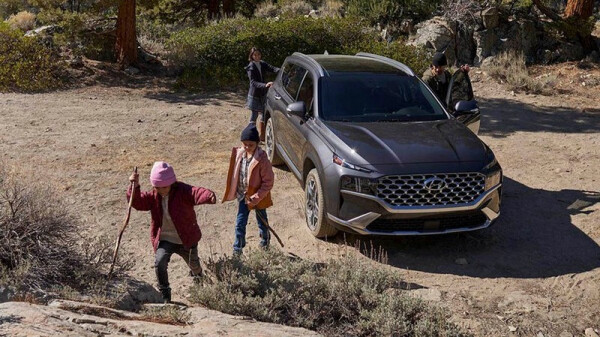 2022-hyundai-santa-fe-phev-1.jpg