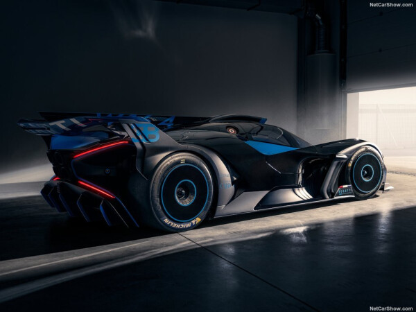 Bugatti-Bolide_Concept-2020-1024-0c.jpeg