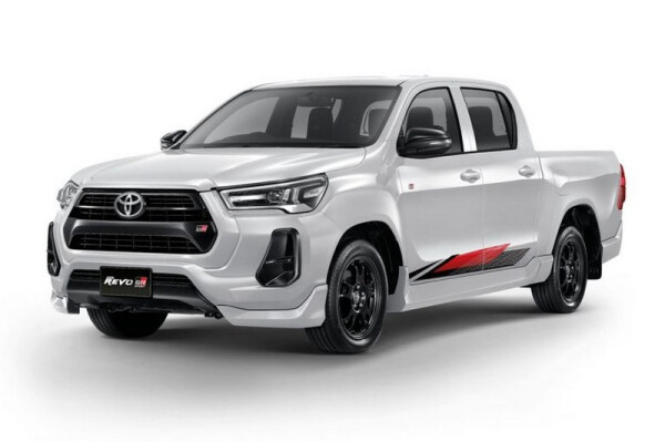 Toyota-Hilux-GR-Sport-6-767x511.jpg