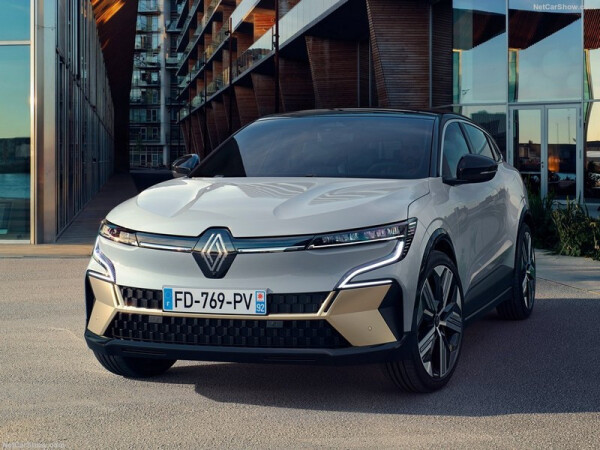 Renault-Megane_E-Tech-2022-1024-.jpg