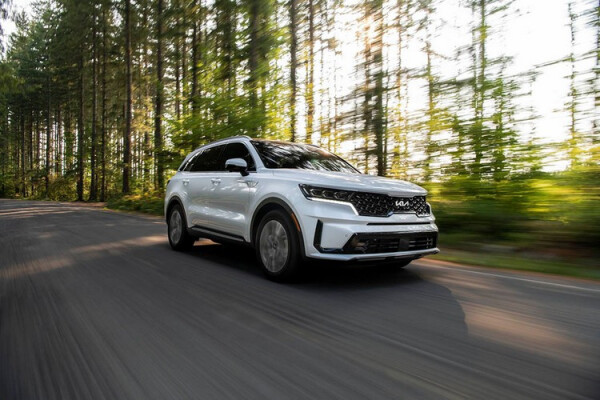 2022-Kia-Sorento-Plug-In-Hybrid-4.jpg