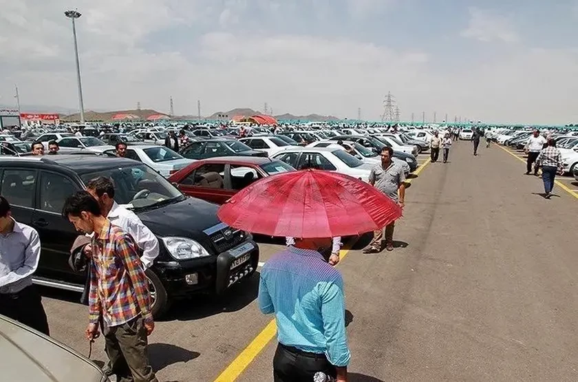 در بازار خودرو  قیمت خودروهای داخلی ۲ تا ۷ میلیون تومان کاهش یافت
