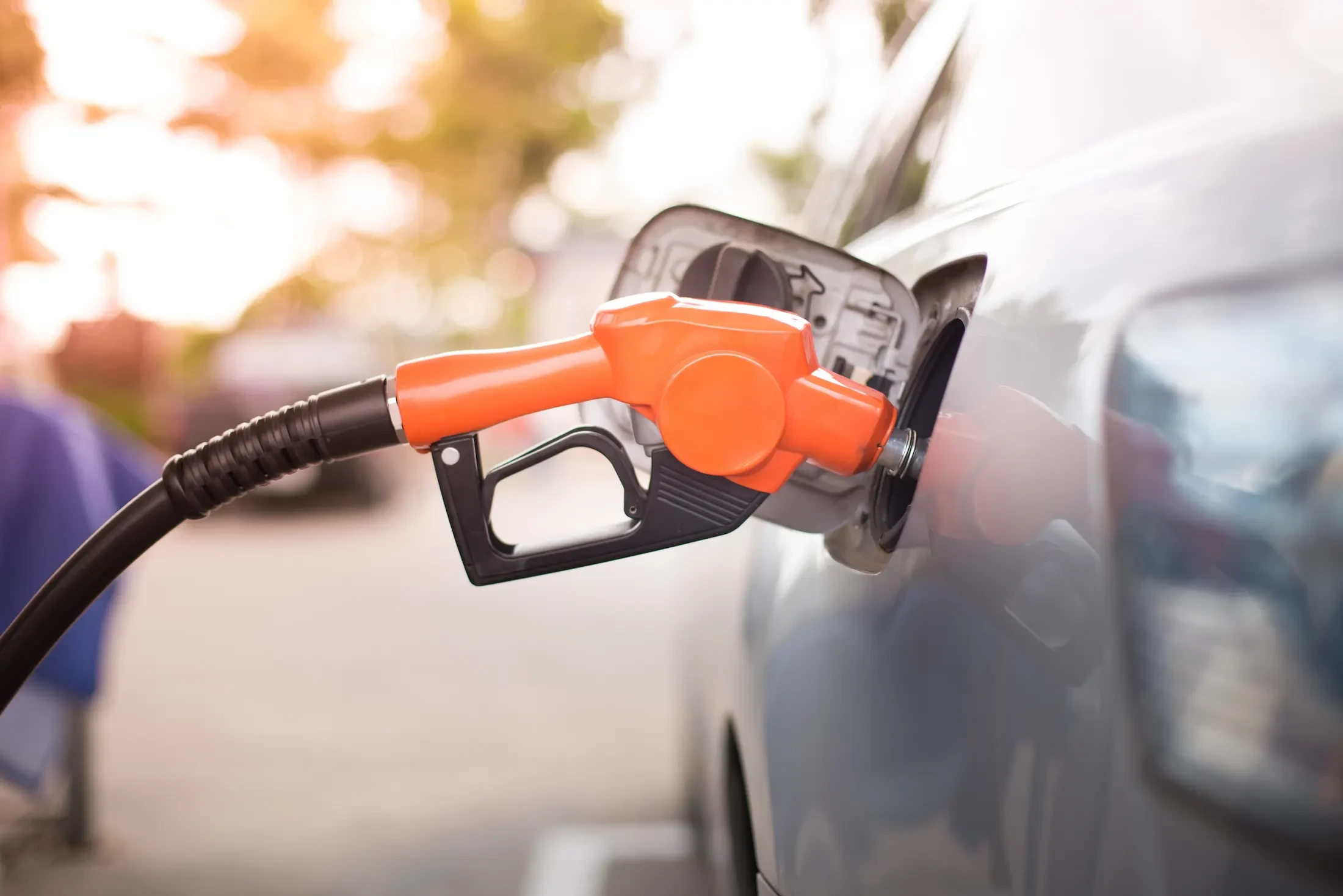 چه بنزین و اکتانی برای خودروی من مناسب است؟