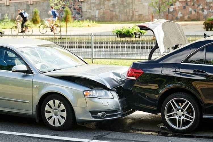 بعد از تصادف باید چه _کار کنیم؟ نکات مهم بعد از تصادف ماشین (2).jpg