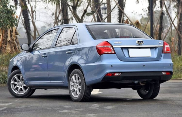 سه رخ عقب جیلی GC6.jpg