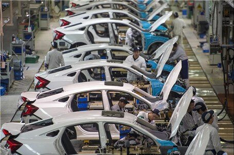 وزارت صمت: خودرو‌سازها باید ماهانه 125 هزار خودرو تولید کنند
